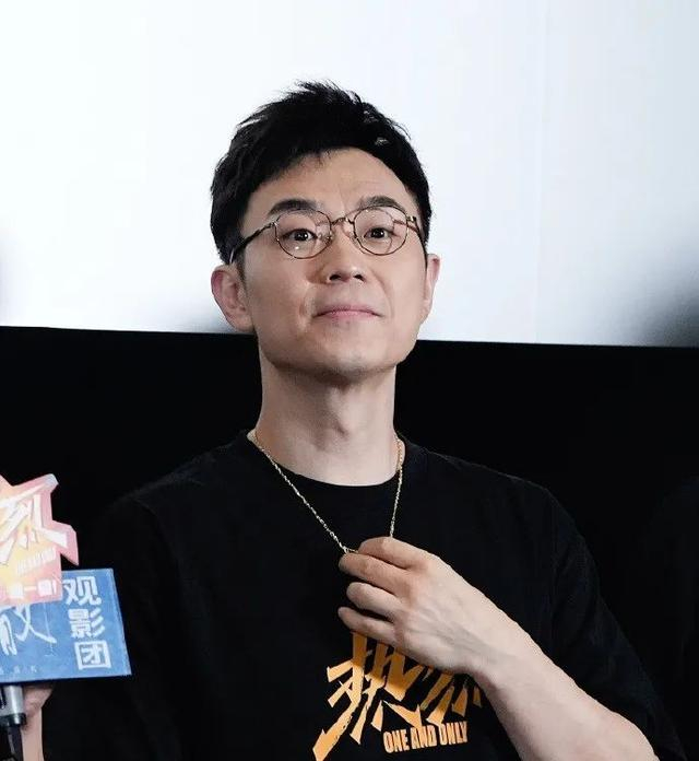 服气了陈思诚和乌尔善用砸了的黄渤在大鹏手上老树开花了