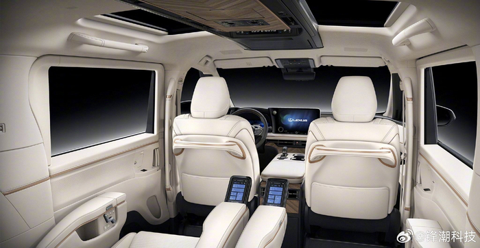 雷克萨斯LM和丰田埃尔法哪个更值得买 雷克萨斯LM首台到店全解析