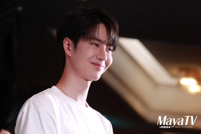 王一博热烈泰国路演生图 泰媒拍的王一博,每张生图都好能打