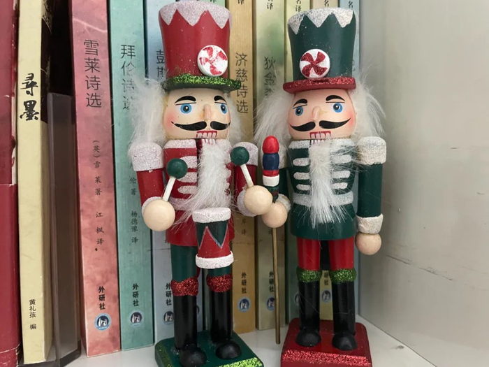 ▲阿雅最近最满意的货，一对价值29.9元的胡桃夹子。（图/受访者供图）