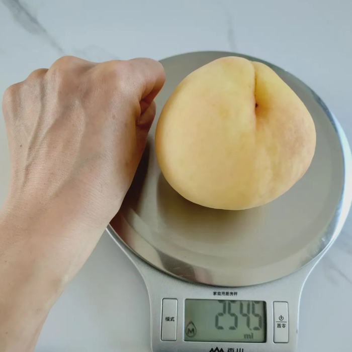 ▲图：水蜜桃，去核约 220 克