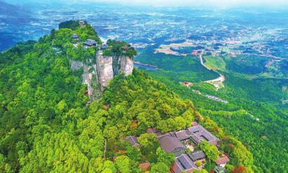 　　窦 山——国家4A级旅游景区。