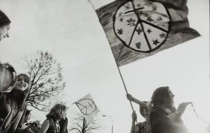 嬉皮士标志：“和平”符号