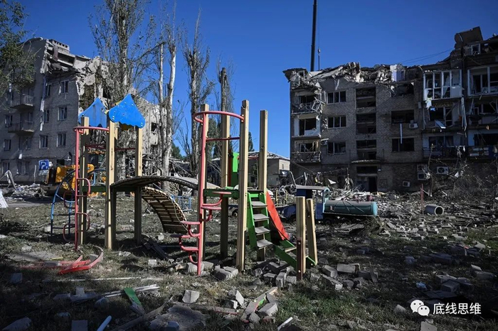 残破的家园和战争中的重建 图自Sky news