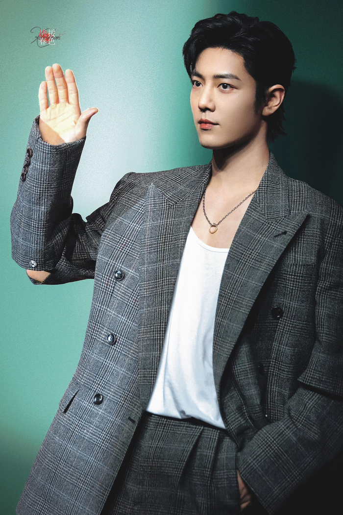 站姐发的没见过的肖战神图……|战神_新浪新闻