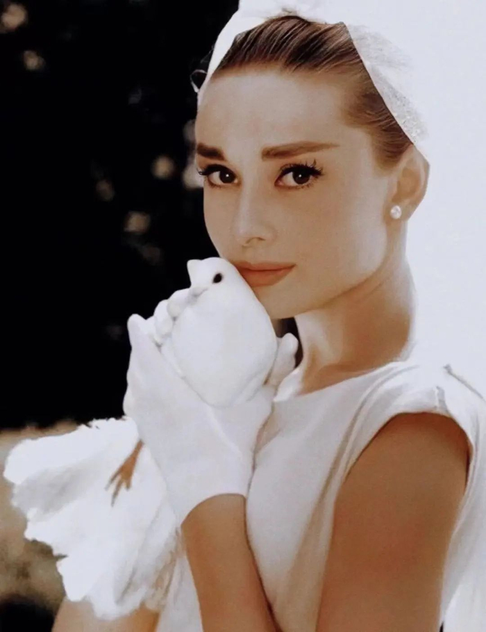 明星千元一对的珍珠耳钉,不到10元拿下|性价比_新浪新闻