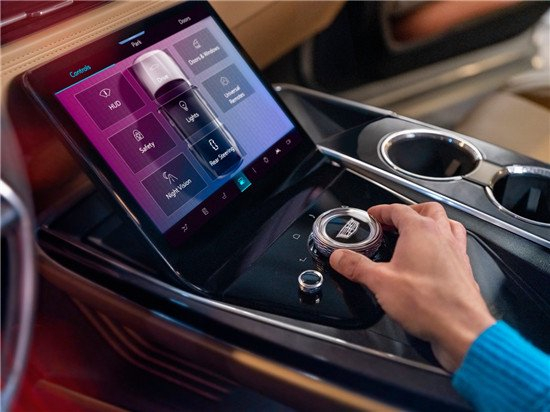 凯迪拉克2025款纯电ESCALADE IQ 企业供图