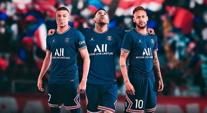 真热闹多家豪门疯狂引援巴萨要签下4名球星巴黎将换血重组