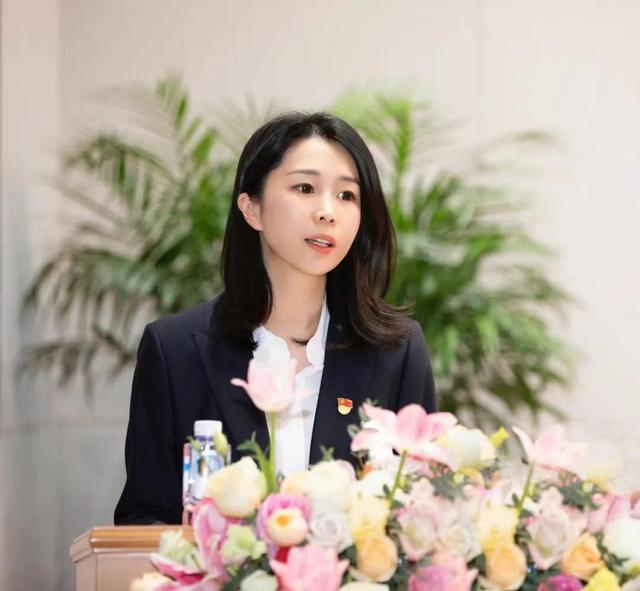 85后"浙商女二代"接棒,超600亿押宝海外炼化|陈蕾|涤纶_新浪新闻