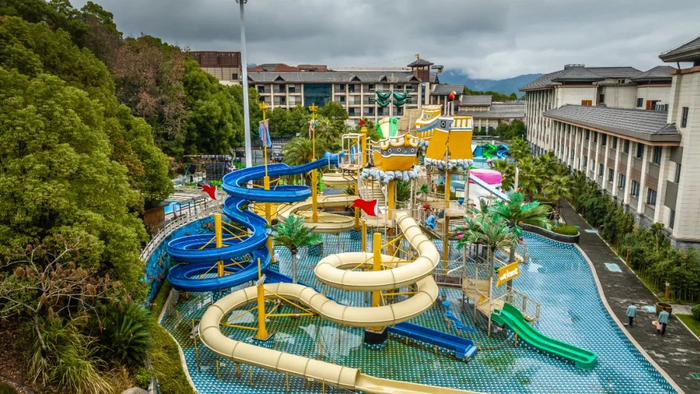 冲浪,泼水,温泉激情泡泡趴,水上大战……畅玩水上乐园专属于消暑游玩