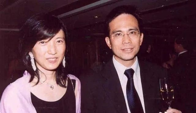 李泽钜与王俪桥