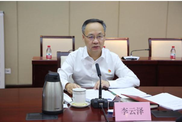 东港区陈疃镇：从“石材大镇”走出的“莓香小镇”