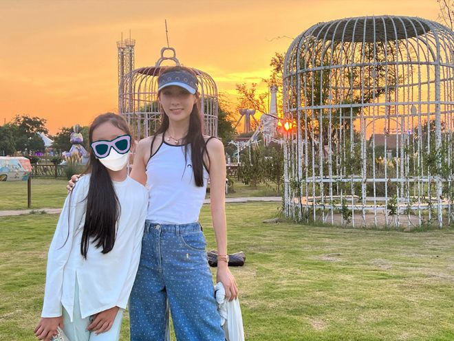 雷佳音二胎曝光,妻子翟煦飞首次晒合照,网友:好福气|雷佳音|妻子