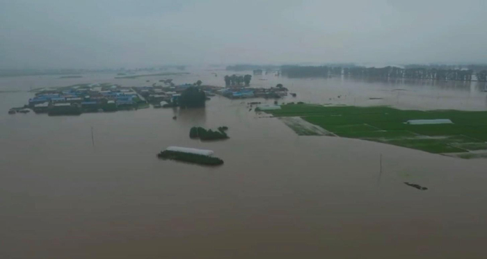 ▲8月4日，牤牛河边村镇、农田被淹情况 受访者供图