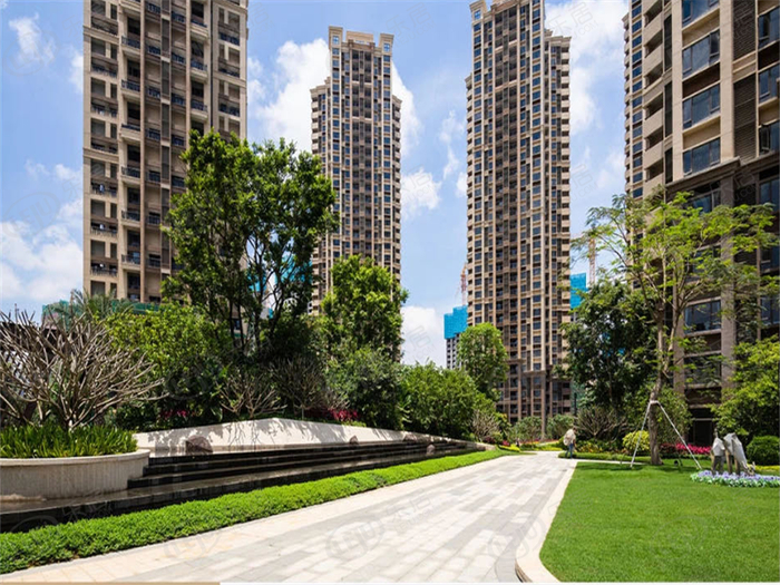 周边配有天岭购物商圈,珠影星光城,医疗资源便利,配有台山市中医院