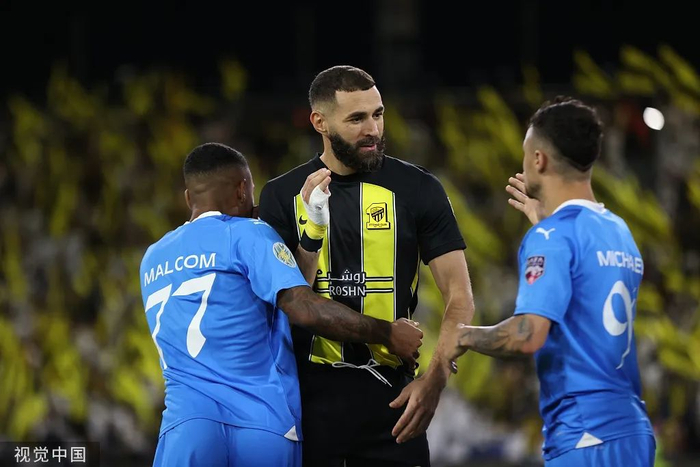 本泽马加盟吉达联合。