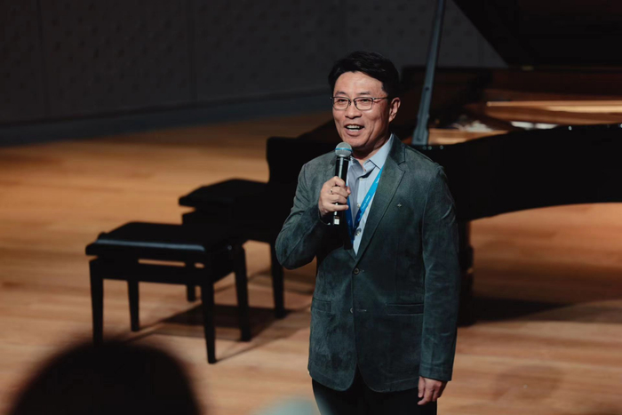 天津茱莉亚学院首席执行官兼艺术总监何为