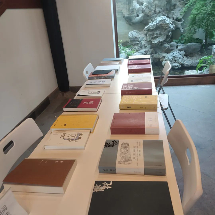 《繁花:批注本》与金宇澄个展“繁花” | 一次双重复调|沈宏非|上海市|金宇澄:细节与现场|上海文学|南池子美术馆_新浪新闻