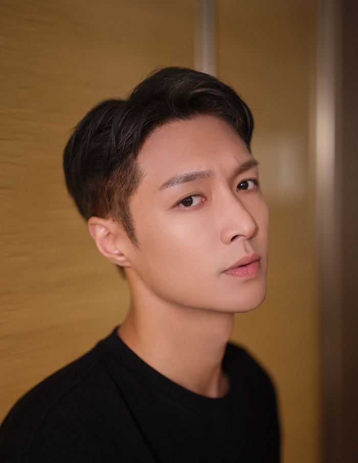 今年是张艺兴出道的第11年，他说他仍相信“相信的力量”。  新京报记者 郭延冰 摄