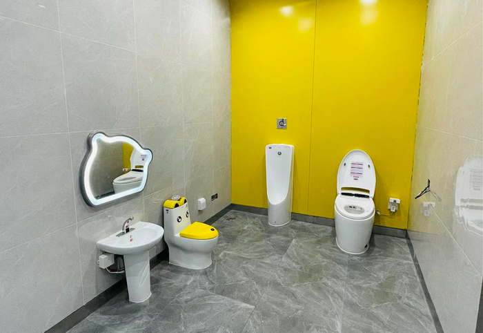  夏港站设置第三卫生间。羊城晚报全媒体记者 严艺文 摄
