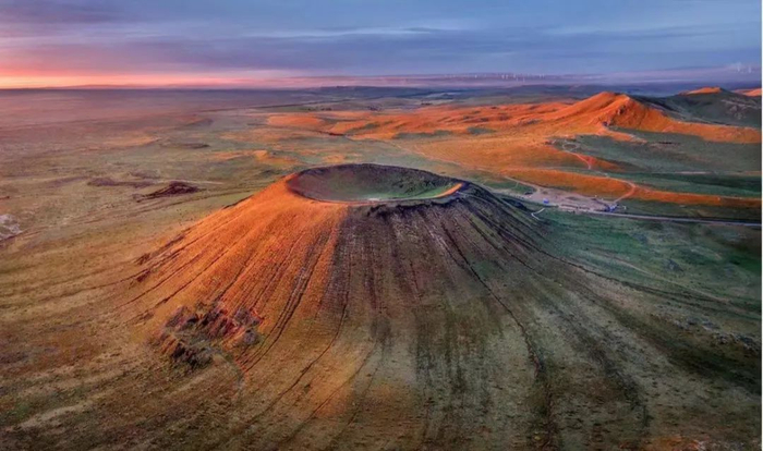 乌兰哈达火山地质公园  于宝 摄