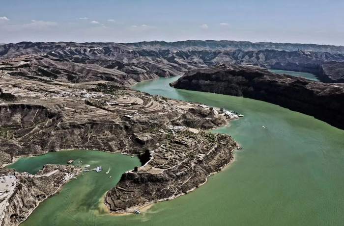 老牛湾黄河大峡谷  王哲辉 摄