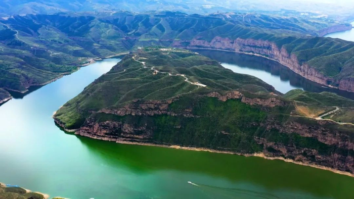 准格尔黄河大峡谷 尹松浩 摄