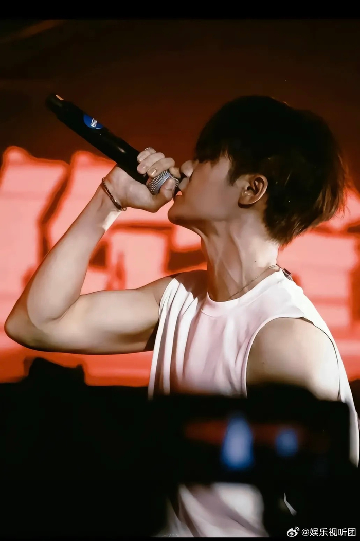 檀健次只是胖也是因为角色才增肥的呀|檀健次_新浪新闻