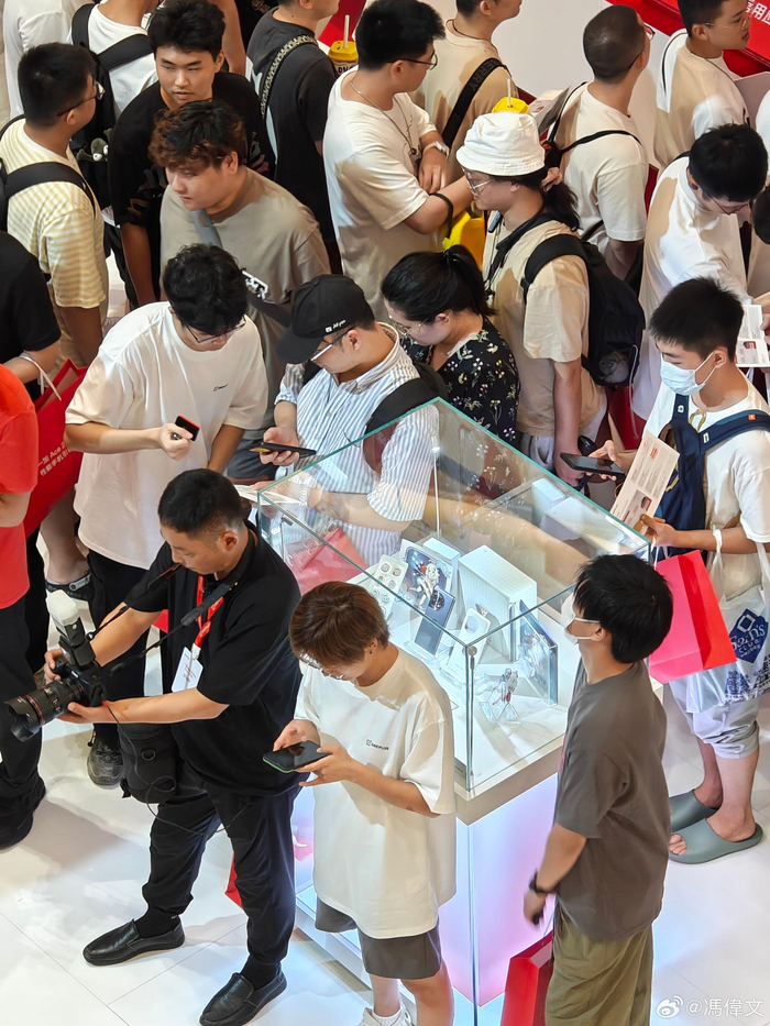 一加ace2pro深圳popup现场人实在是太特么多了