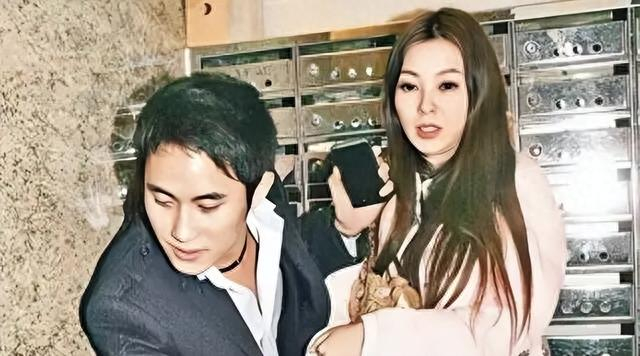 52岁发福明显,被指面部僵硬,肿到像馒头|傅明宪|郭芙_新浪新闻