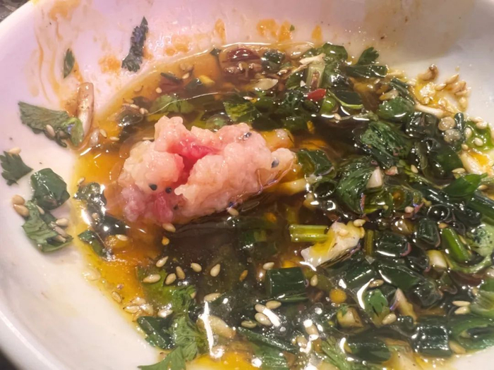 〓 重庆火锅店的火龙果虾滑 | 阿肚 拍摄