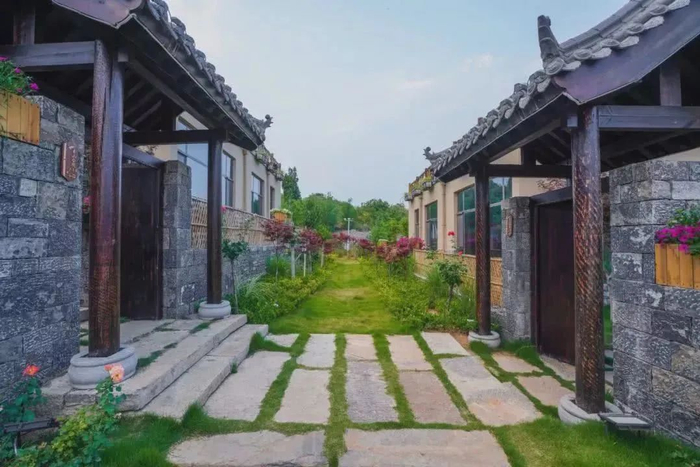 推荐:压油沟民宿,兰园,兰陵蓝海大酒店,维也纳国际酒店住宿推荐:压油