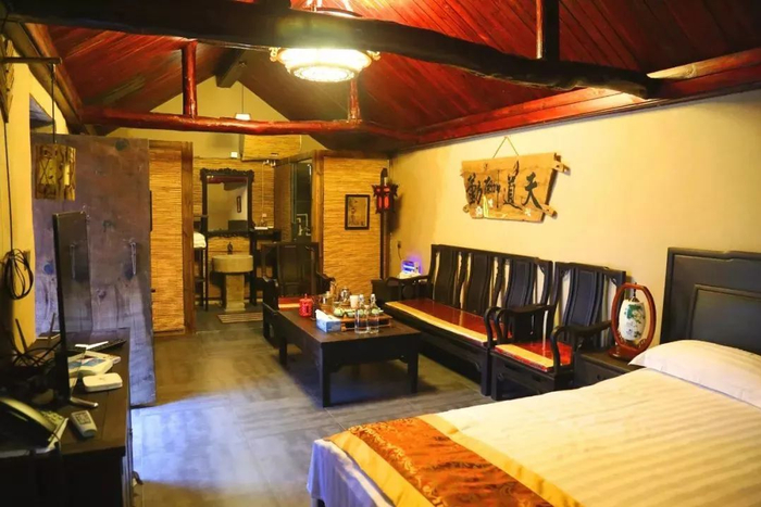 推荐:压油沟民宿,兰园,兰陵蓝海大酒店,维也纳国际酒店住宿推荐:压油