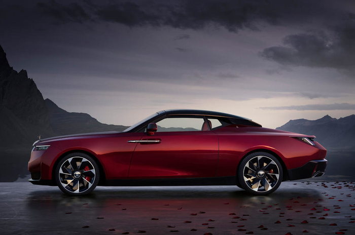 劳斯莱斯限量两座敞篷跑车 drop tail 发布:颠覆奢华定义|劳斯莱斯