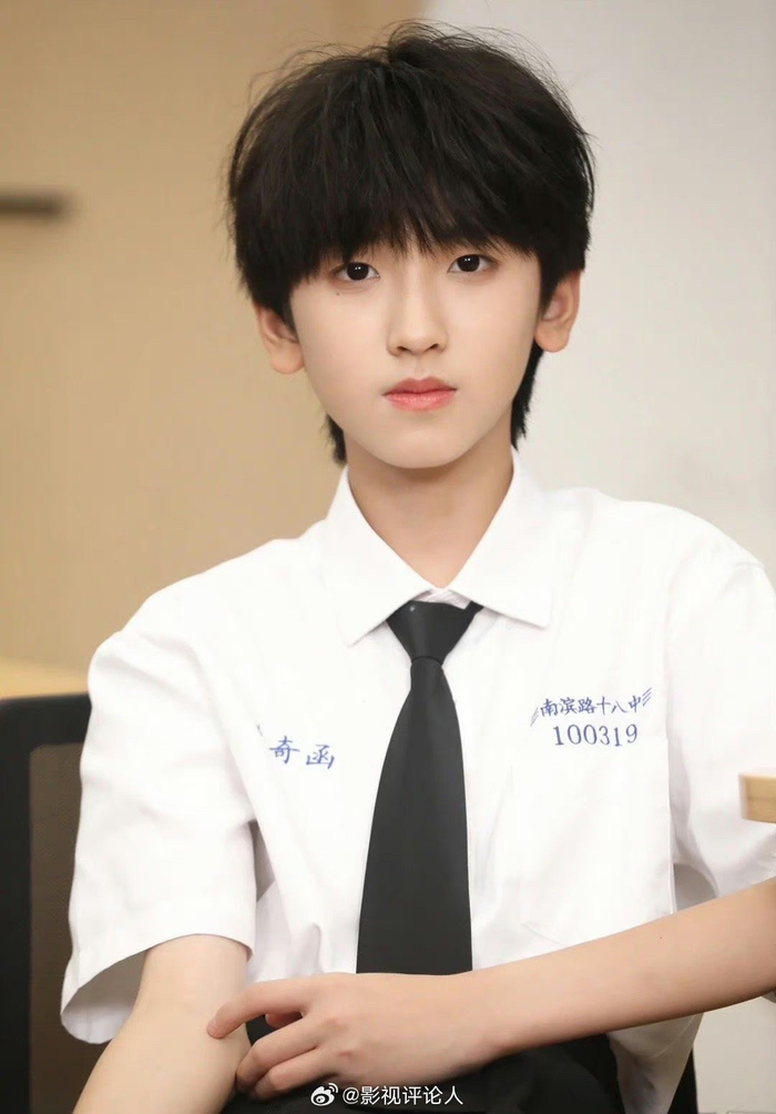 tf家族四代校园风白衬衫 清爽少年们 官俊臣 汪浚熙 王浩 张桂源