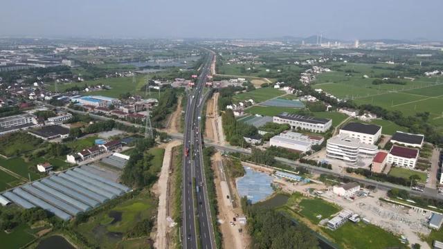 改扩建!双向八车道!__财经头条