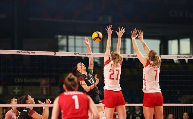 塞尔维亚女排迎首场硬仗,和波兰争小组头名|女排|博斯科维奇|塞尔维亚