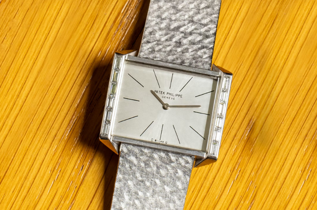 来看看20世纪70年代的百达翡丽古董表!|百达翡丽_新浪新闻