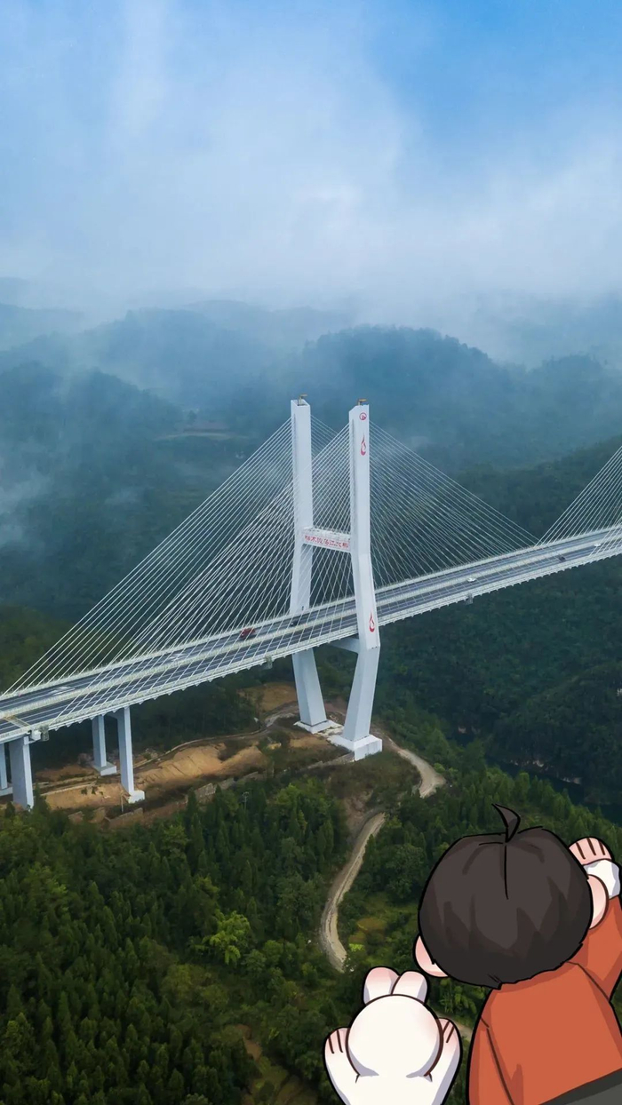 唐哲摄 赵芯制图红水河特大桥.曹经建摄 赵芯制图赤水公路大桥.