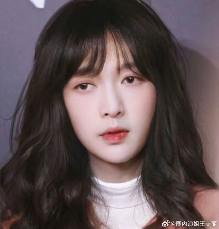 起猛了看到张艺兴女装照 难道这就是张加美嘛……|张艺兴_新浪新闻