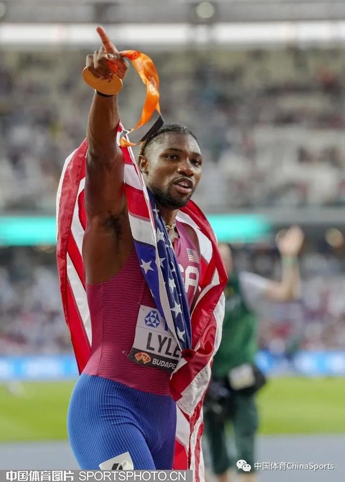 美国选手莱尔斯首夺男子百米飞人桂冠