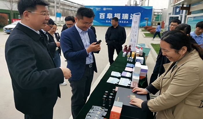 积极向上争取,配合企业开展优质培育张孝卫积极研究惠企政策,对接工信