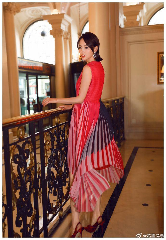 张嘉倪红衣美艳如少女,张嘉倪真的太适合红色了!|张嘉倪_新浪新闻