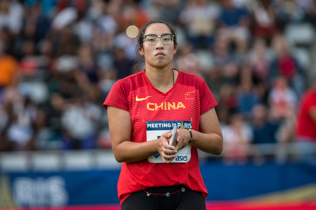 女子铁饼冯彬67米41摘铜中国队收获首枚奖牌 美国选手包揽冠亚