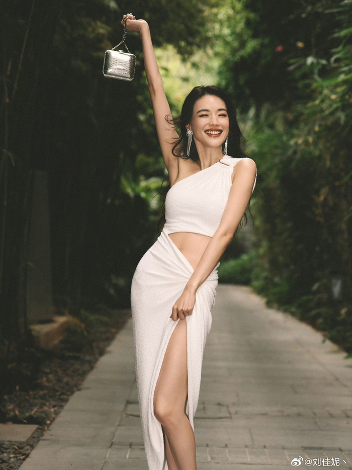 放眼望去整个娱乐圈,舒淇才是我心中的真女神……