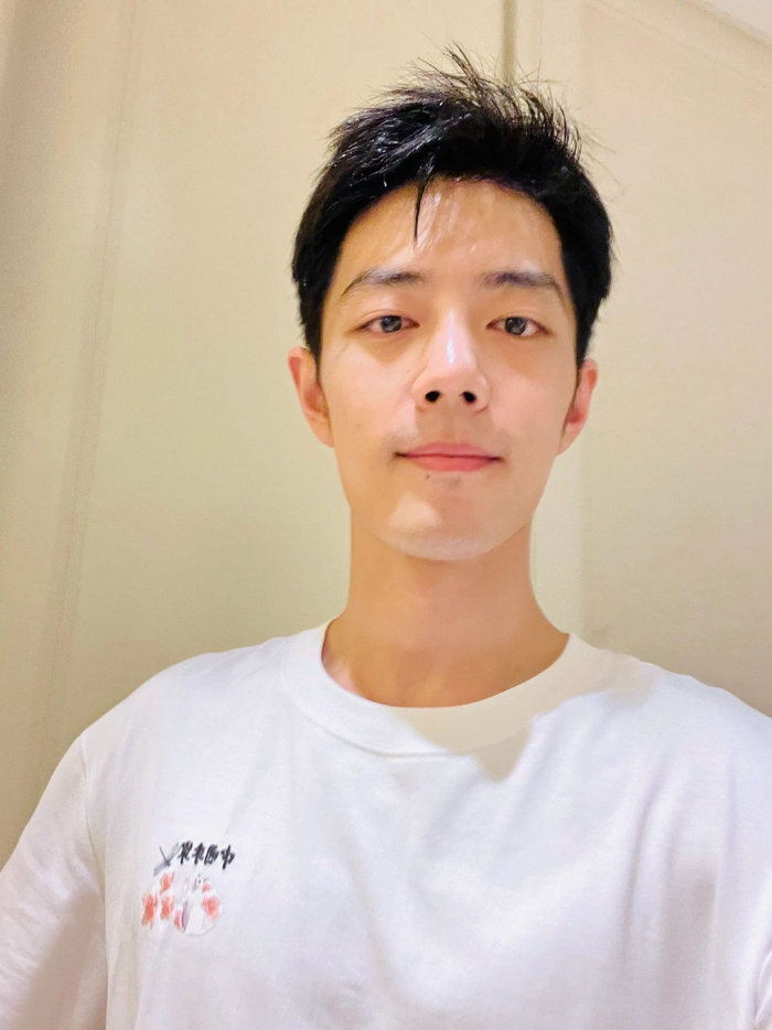 肖战|素颜|物料_新浪新闻