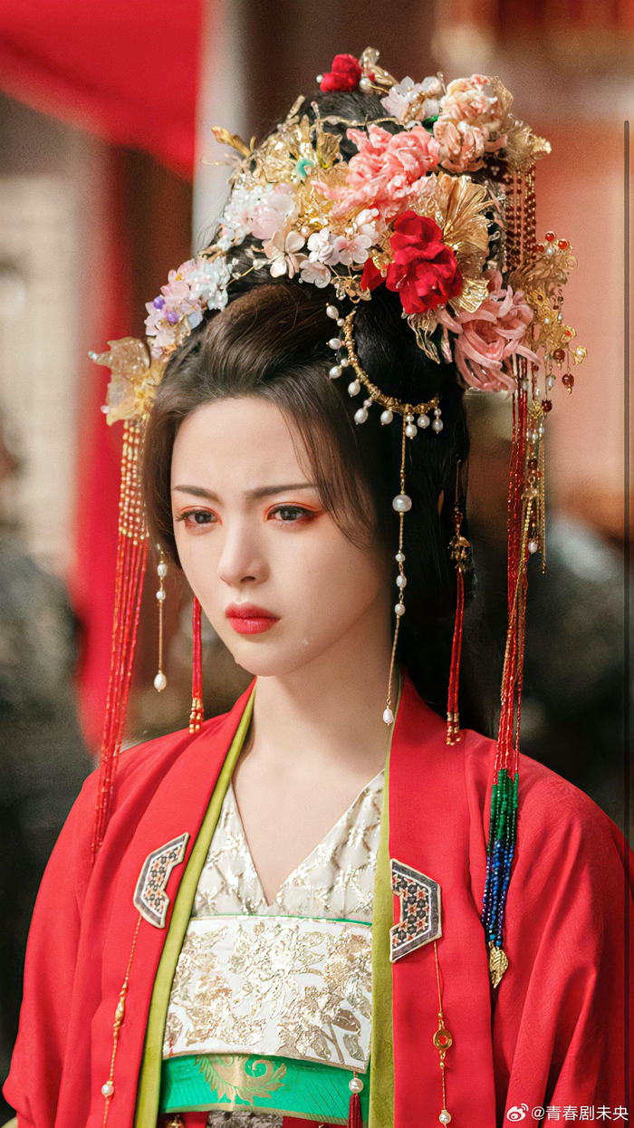 古装华丽造型,到底该怎么做才好看?|发型_新浪新闻