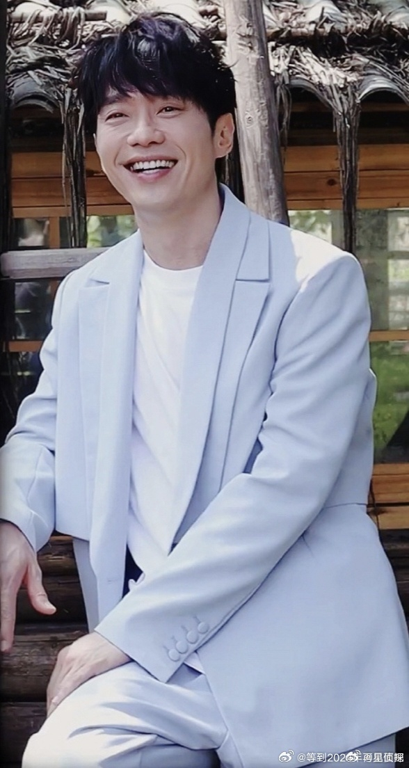 张栋梁到底是什么宝藏男孩，不光长得好看，唱歌也是非常好听……|张栋梁|北极星的眼泪
