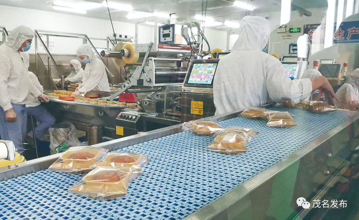 先进的粮丰园月饼生产线