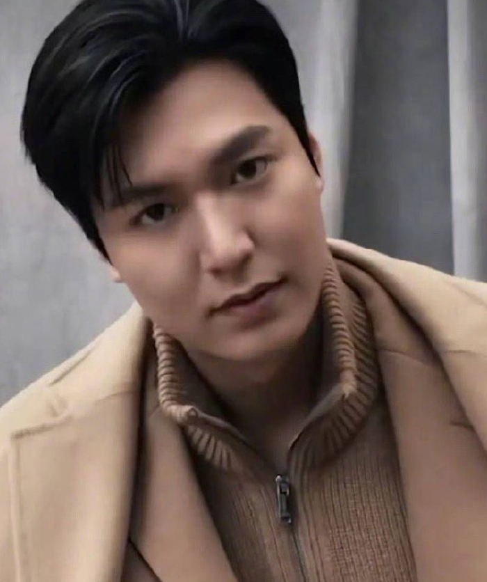 李敏镐近照曝光 发福明显|李敏镐|近照曝光_新浪新闻